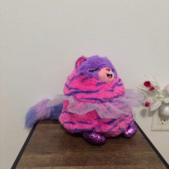 👗 Adorable Little Plush Toy in a Cute Dress - Picture 2 of 5